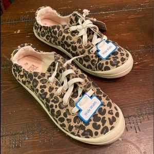 Time and Tru sneakers